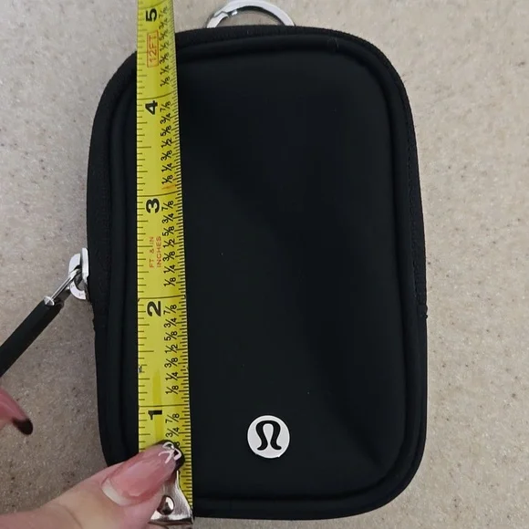 Lululemon Keychain Pouch - Picture 4 of 5